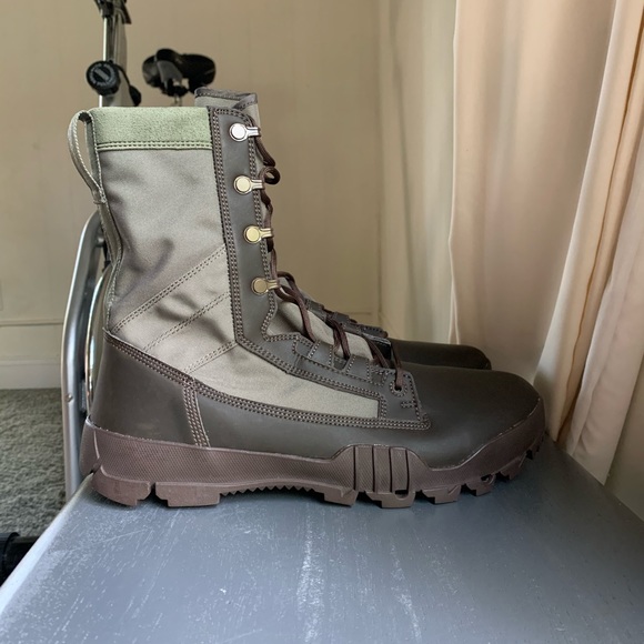 special field boots